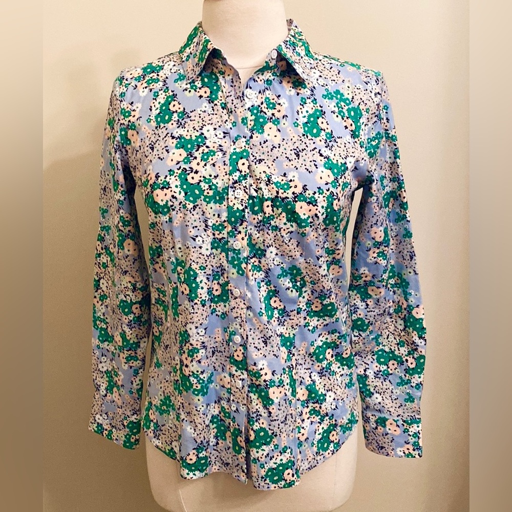 Talbots Ditsy Blue Green Floral SZ 4 Classic Romantic Cottagecore Boho Chic Top